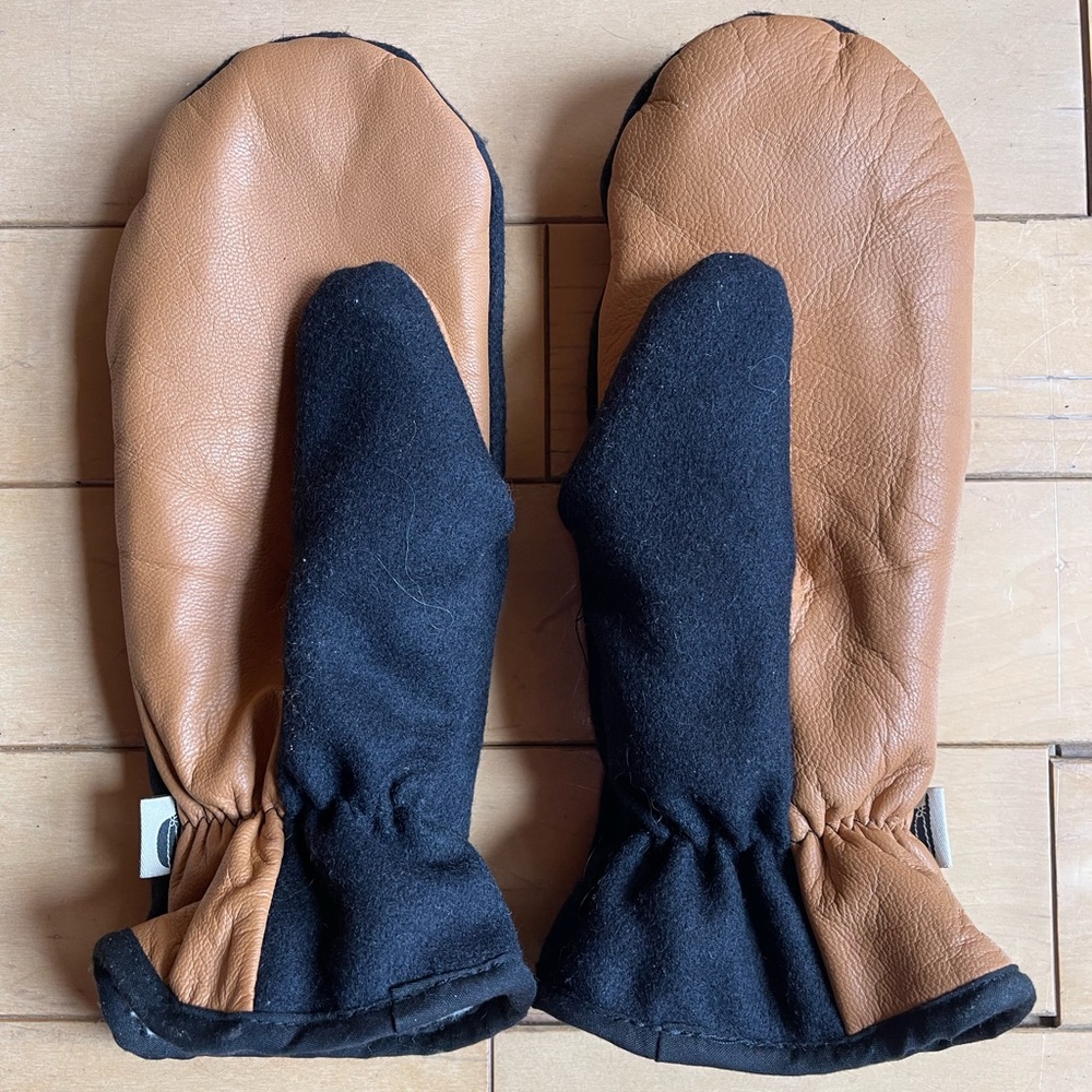 Stormy Kromer Mittens ❄️